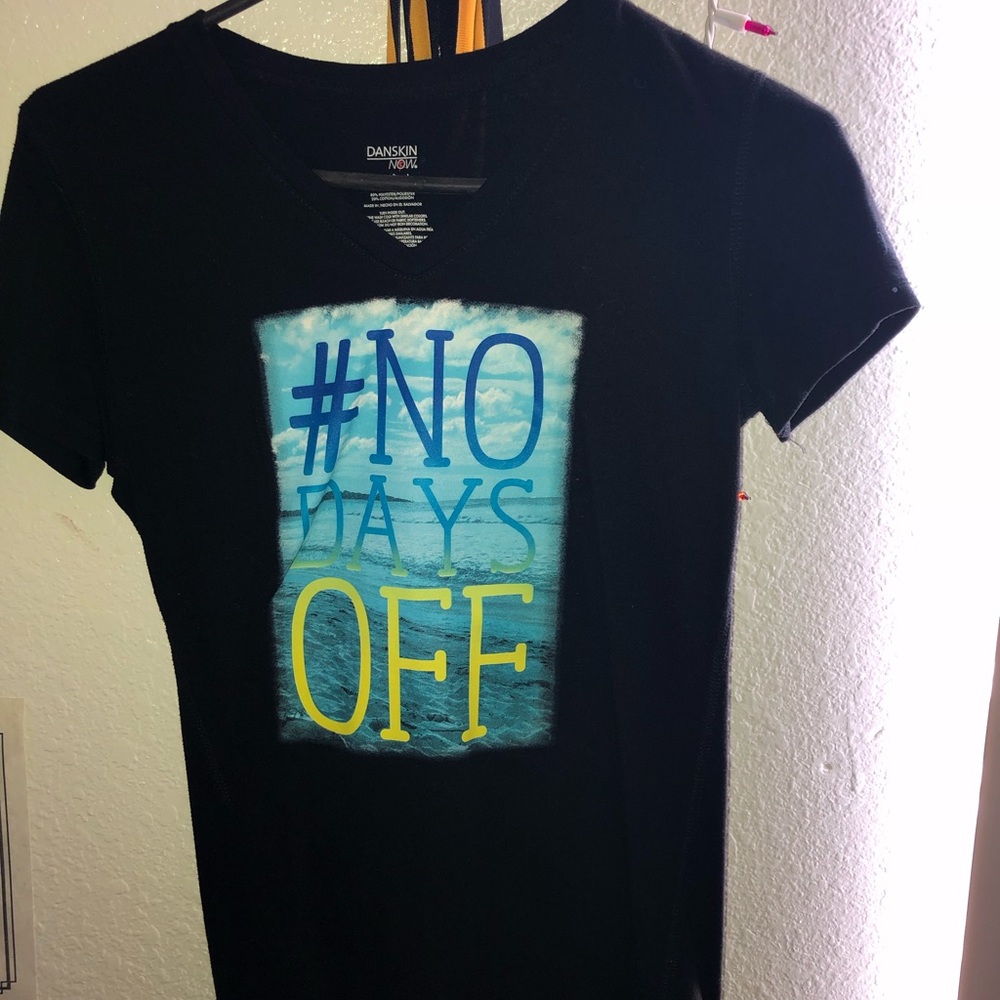 Semi fitted tee shirt